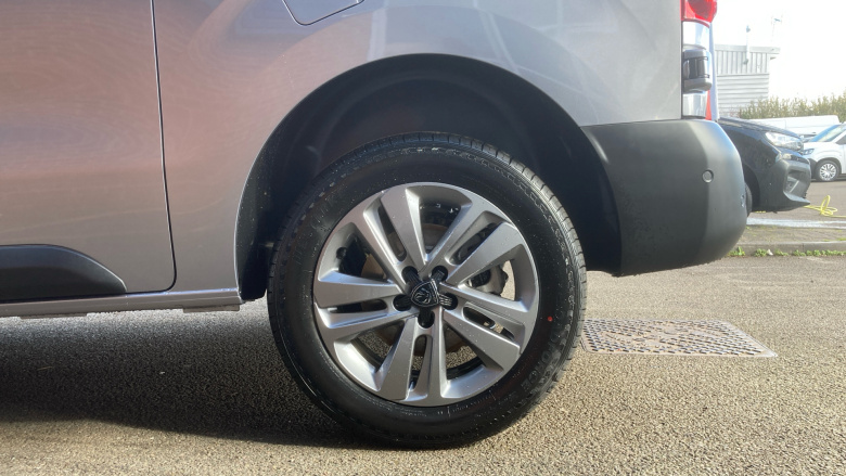 Peugeot Expert M Diesel 2.2 BlueHDi 150 Professional Van